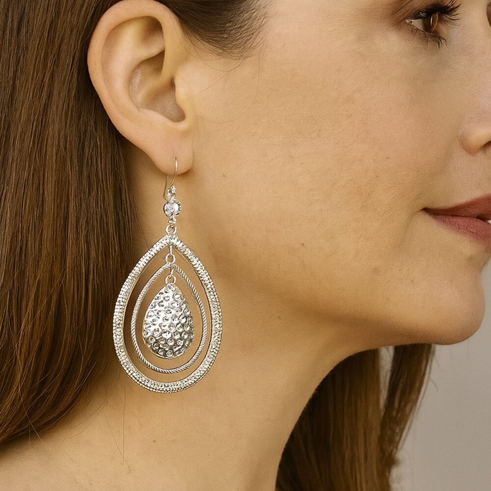 7 Charming Sisters Silvertone Crystal Dangle Earrings – NWOT‎